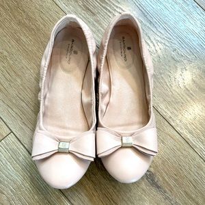Bandolino Ferrista size 8.5M blush Ballet Flats